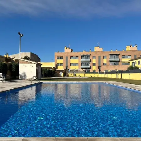 Hébergement de vacances Casa Con Jardin Y Piscina Comunitaria En - Es-89-147 *