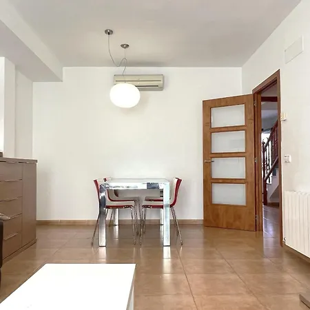 Casa Con Jardin Y Piscina Comunitaria En - Es-89-147 *