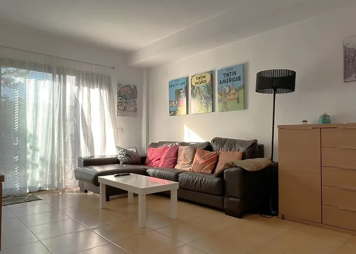 Casa Con Jardin Y Piscina Comunitaria En - Es-89-147